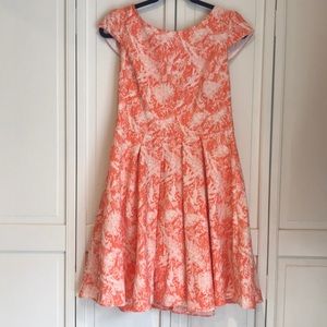 Betsy Johnson: Beautiful dress for Spring occasion